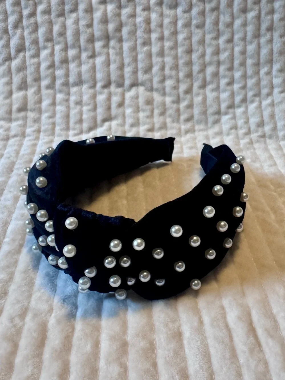 Girls Black Velvet Pearl-Embellished Knotted Headband